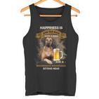 Glück Ist Ein Alter Mann Mit Einer Bier Rhodesian Ridgeback Tank Top