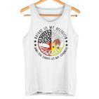 Die Natur Ist Meine Religion Und Die Erde Ist Meine Kirch Gray Tank Top