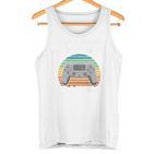 Ein Gamer Altert Nicht Er Levelt Tank Top