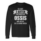 Zwei Types Menschen Ossi Saying Ddr Langarmshirts