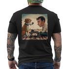 Chess Match Of Wits Mans Dog T-Shirt mit Rückendruck