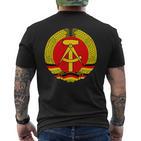 Ddr Coat Of Arms Hammer Sickle Flag Ostalgia Ddr S T-Shirt mit Rückendruck