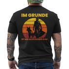 Im Grunde Ist Mir Alles Scheiß Egal T-Shirt mit Rückendruck