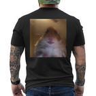 Hamster Starrt In Die Front Camera I Internet Hamster Meme T-Shirt mit Rückendruck