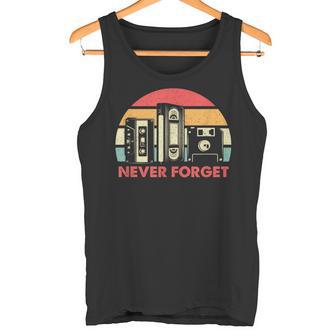 Never Forget Cool Retro Floppy Diskhs And Cassette Tapes Tank Top - Geschenkecke