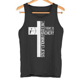Todo Lo Que Necesito Es Tiro Con Arco Y Jesús Cristiano Cruz Arco Flecha Camiseta sin mangas - Regaloses