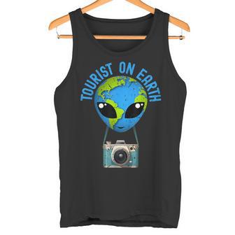 Tourist T Der Tourist On Earth Alien Earth Day Bevorzugt Den Tag Der Erde Tank Top - Geschenkecke