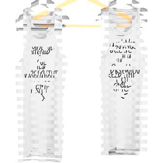 Nunca Estás Completamenteestido Sin Una Camisa De Sonrisa Cara Sonriente Camiseta sin mangas - Regaloses