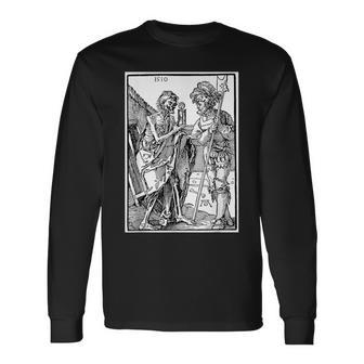 The Death And The Landsknecht By Albrecht Durer 1510 Langarmshirts - Geschenkecke