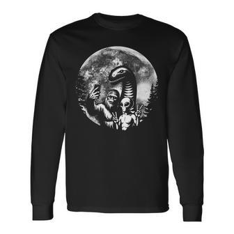 Bigfoot Sasquatch Alien Loch Ness Full Moon Selfie Long Sleeve T-Shirt - Thegiftio