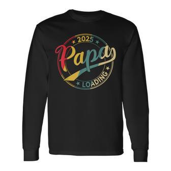 Papa 2025 Loading Werdender Papa 2025 Retro Papa Est 2025 Langarmshirts - Geschenkecke