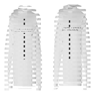 Lumière Dans Les Ténèbres Sainte Croix Chrétienne Jésus T-shirt à manches longues - Cadeauxyz