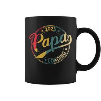 Papa 2025 Loading Werdender Papa 2025 Retro Papa Est 2025 Tassen - Geschenkecke