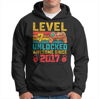 Youth Level 7 Unlocked 7 Years Old 7Th Birthday Vintage 2017 Hoodie - Thegiftio UK
