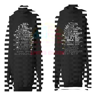 93Th Birthday Vintage Born 1931 Turning 93 Year Old Sweatshirt - Thegiftio UK