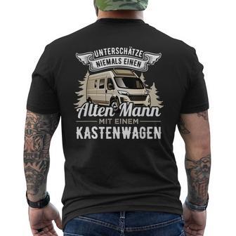 With Camper Underschatz Niemals Eine Alte Mann Mit Boxan T-Shirt mit Rückendruck - Geschenkecke