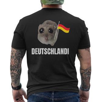 Deutschlandi Sad Hamster Meme T-Shirt mit Rückendruck - Geschenkecke