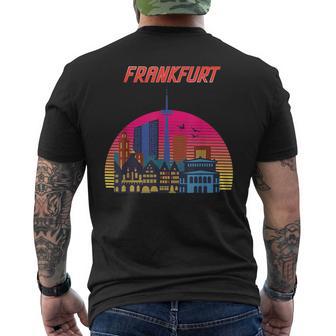 Frankfurt Retro Skyline Frankfurt Am Main T-Shirt mit Rückendruck - Geschenkecke