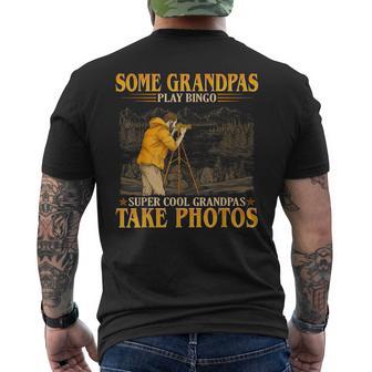 Herren Coole Opas Nehmen Sie Fotos Goldener Eleganter Stil T-Shirt mit Rückendruck - Geschenkecke