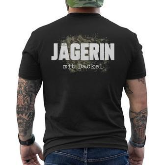 Hunter With Dachshund With Camouflage Pattern T-Shirt mit Rückendruck - Geschenkecke