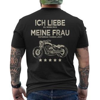 Ich Liebe Es Wenn Meine Frau Mich Motorrad Fahren Lässt Lässt T-Shirt mit Rückendruck - Geschenkecke