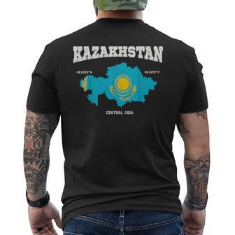 Kazakh Flag And Map Kazakhstan Coordinates T-Shirt mit Rückendruck - Geschenkecke