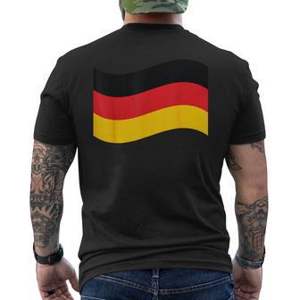 Leuchtendes Herz Deutsche Flagge Colours Germany Fan T-Shirt mit Rückendruck - Seseable