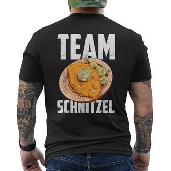 Lieblingsessen Team Schnitzel T-Shirt mit Rückendruck - Geschenkecke