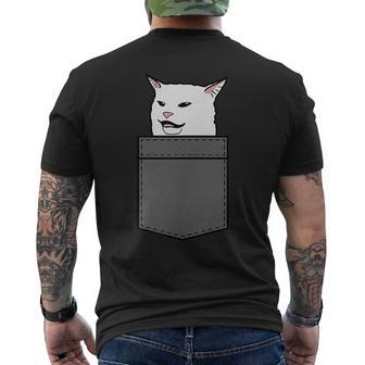 Meme Cat In Bag T-Shirt mit Rückendruck - Geschenkecke