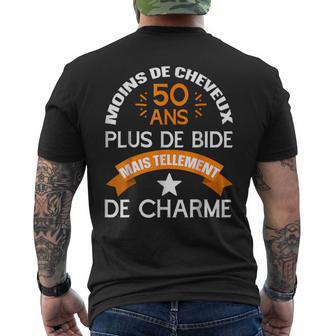 Moins De Cheveux 50 Ans Plus De Bide Mais Tellement 1974 T-shirt imprimé au dos - Cadeauxyz