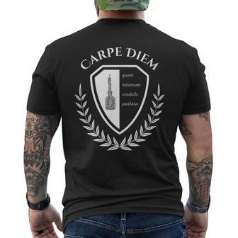 Seize The Day Carpé Diem Klassischer Toter Dichterliebhaber T-Shirt mit Rückendruck - Geschenkecke