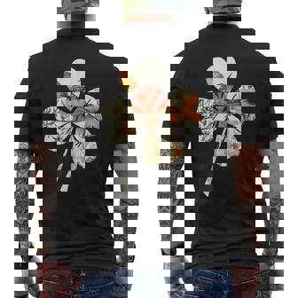 Silhouette De Trèfle À Quatre Feuilles Cottagecore T-shirt imprimé au dos - Cadeauxyz