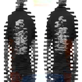 Voilier Dans L'océanagues Orageuses Marins À Motifs T-shirt imprimé au dos - Cadeauxyz