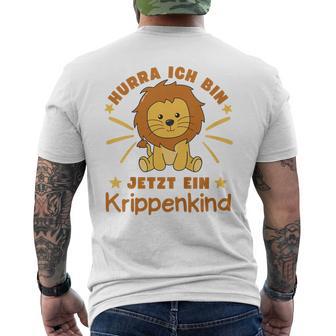 Children's Hurra Ich Bin Jetzt Ein Krippenkind Lö T-Shirt mit Rückendruck - Geschenkecke