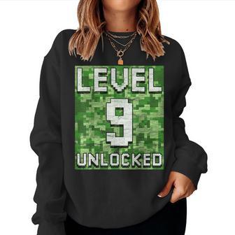 Gaming Vintage 9Th Birthday 9 Year Old Boy Girl Gamer Women Sweatshirt - Thegiftio UK