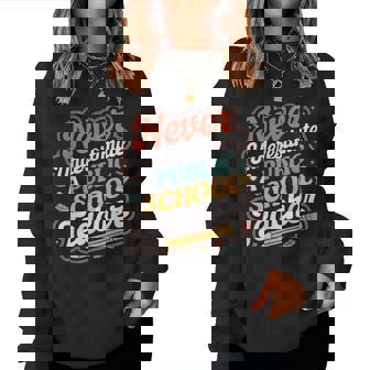 Groovy Never Underestimate A Public School Teacher Women Women Sweatshirt | Seseable UK