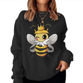 Queen Bee Cute Bees Honey Lover Queen Bee Girls Beekeeper Women Sweatshirt - Thegiftio UK