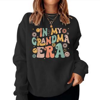 Retro Groovy In My Grandma Era Grandma Women Sweatshirt - Thegiftio UK