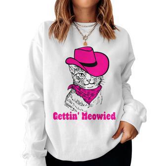 Getting Meowied Cat Mom Western Cowgirls Bachelorette Party Women Sweatshirt - Thegiftio UK