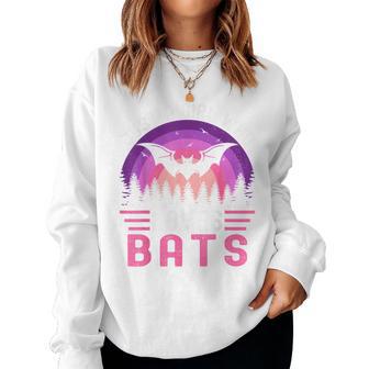 Vintage Bat Just A Girl Who Loves Bats Bat Halloween Women Sweatshirt - Thegiftio UK