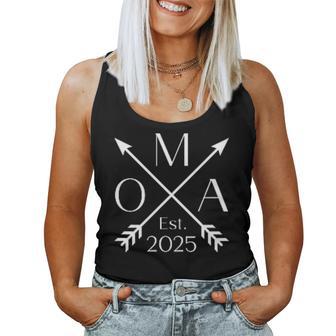 Beförder To Grandma Est 2025 Tank Top Frauen - Geschenkecke