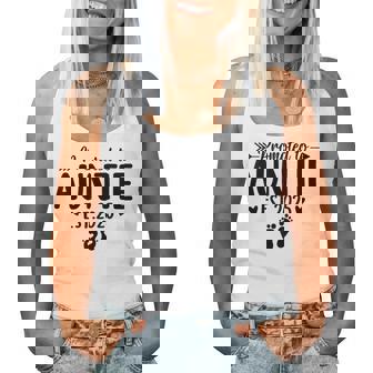 Promoted To Auntie Est 2025 Soon To Be New Aunt Baby Reveal Women Tank Top - Thegiftio UK