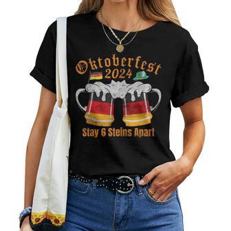 Oktoberfest 2024 6 Stein Apart Beer Octubre Bebida Divertida Camiseta de mujer - Regaloses
