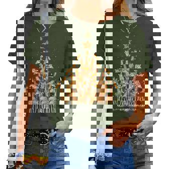 Giraffe Christmas Tree Giraffe Xmas Tree & Boys Women T-shirt | Mazezy