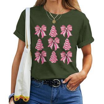 Pink Christmas Tree Cake Trendy Coquette Bow Christmas Women Women T-shirt - Thegiftio UK