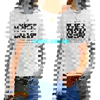 C'est Drôle De Dire Que Ma Est Russe Rien Ne M'effraie Mari Hommes T-shirt femme - Cadeauxyz