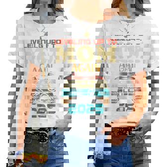 Retro Leveling Up To Mom Again 2025 Pregnancy Announcement Women T-shirt | Seseable UK