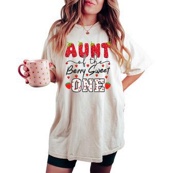 Aunt Of The Berry Sweet One Strawberry Women's Oversized Comfort T-shirt - Thegiftio UK