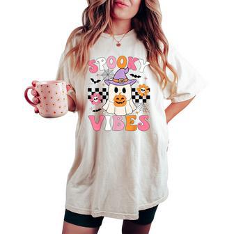 Spooky Vibes Ghost Holding Pumpkin Groovy Halloween Ghost Women's Oversized Comfort T-shirt - Thegiftio UK