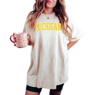 Vintage Michigan Blue Maize Retro Michigan Women's Oversized Comfort T-shirt - Thegiftio UK